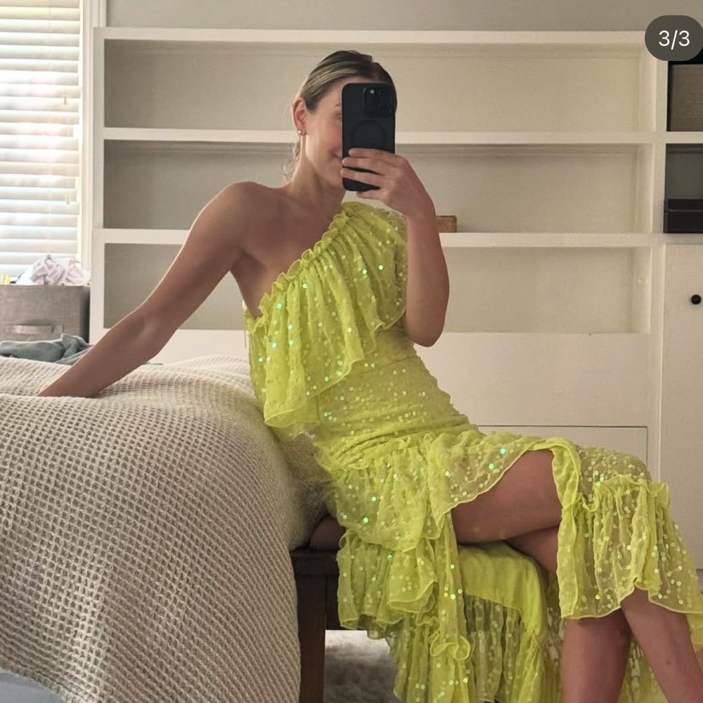 One-Shoulder Yellow Sequin Dress